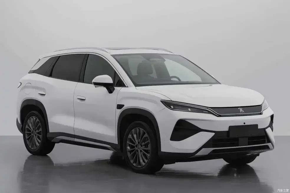 BYD Song Ultra, carro em destaque.