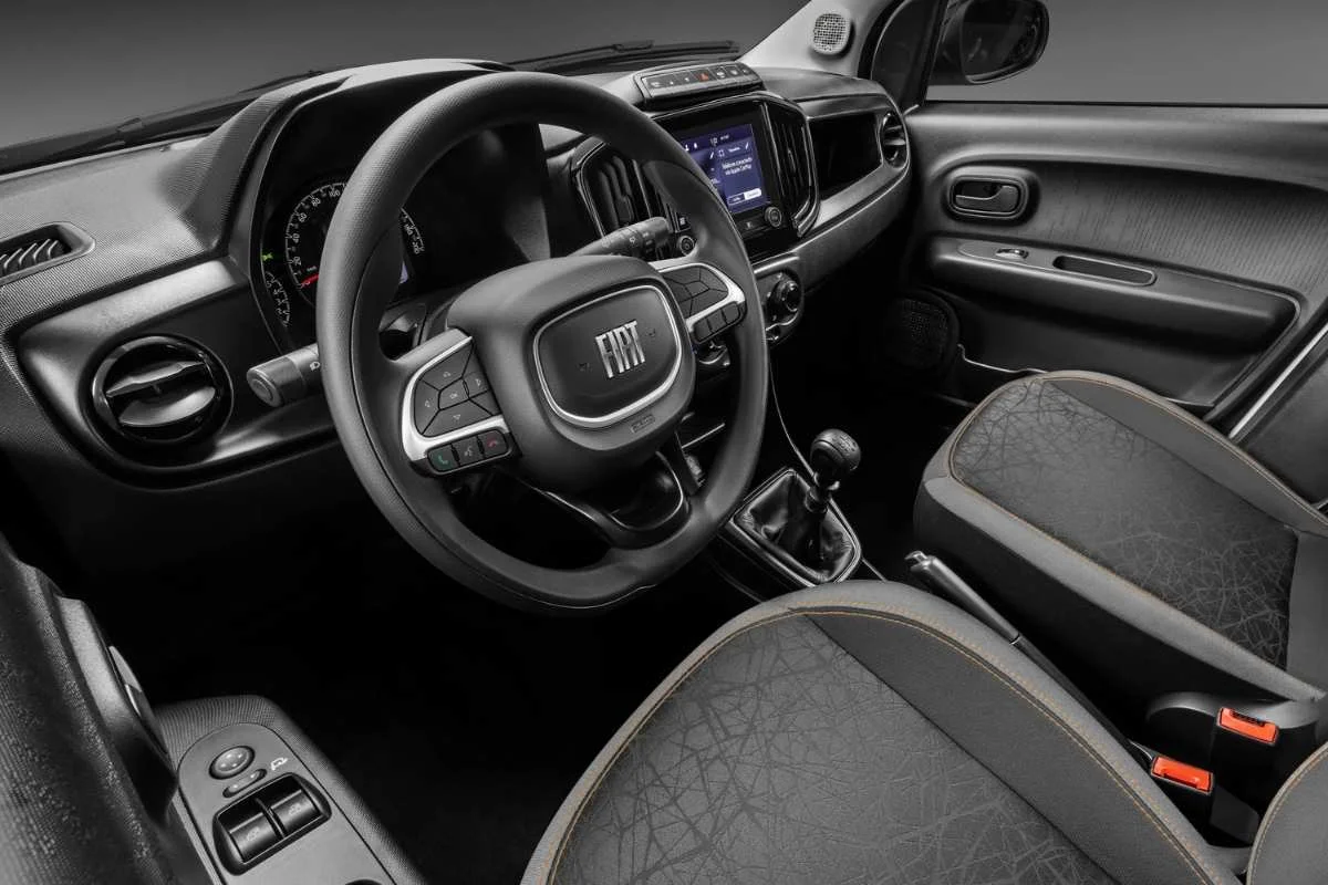 Interior do Fiat Mobi 2026, visão do painel