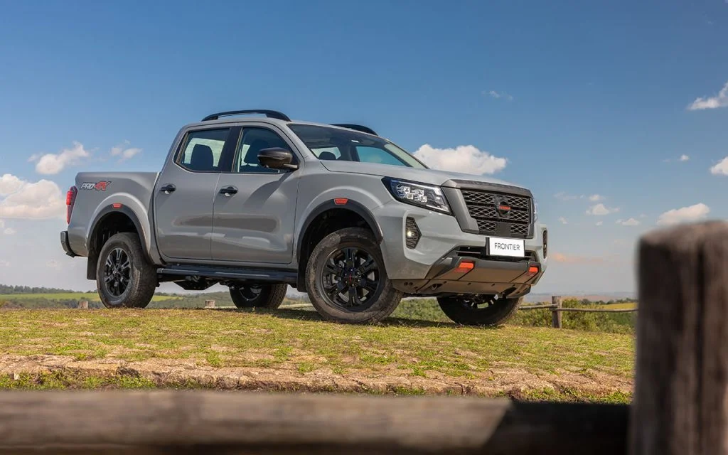 Nissan Frontier Pro-4X em destaque