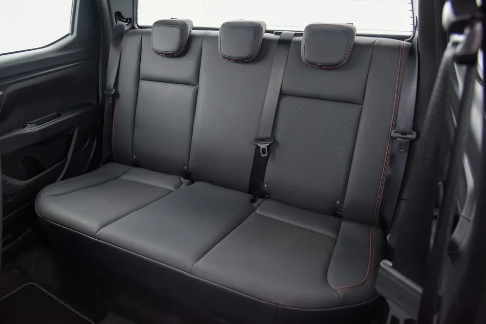 Fiat Strada com destaque para o espa&ccedil;o interno