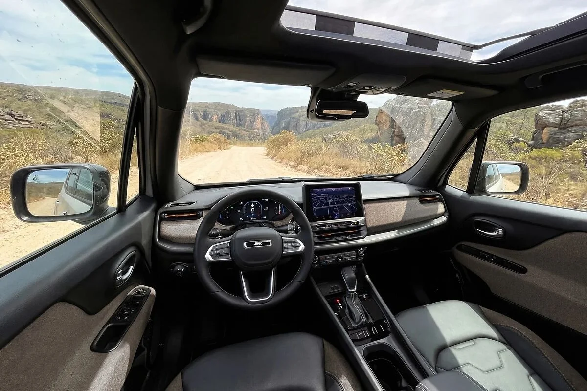 Interior do novo Jeep Renegade