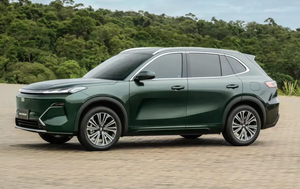Geely EX5 EM-i em movimento