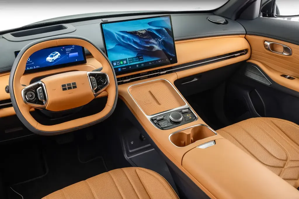 Interior do Geely EX5 EM-i