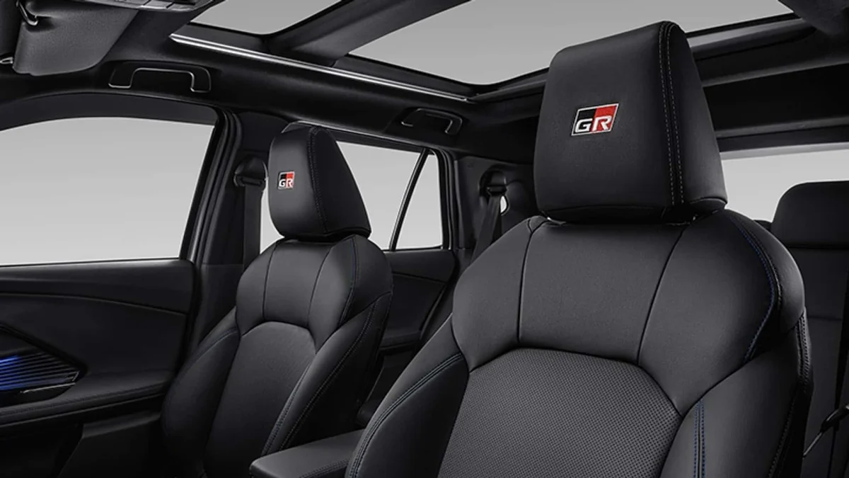 Interior do Toyota Yaris Cross GR