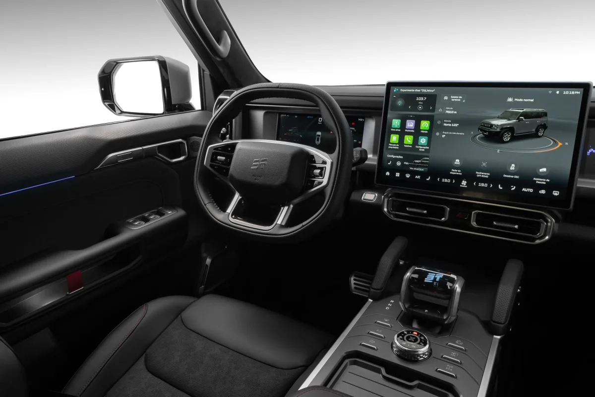 Interior detalhado com painel do Jetour T2