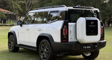 Jetour T2 XWD chega por R$ 349.900 para encarar o Tank 300